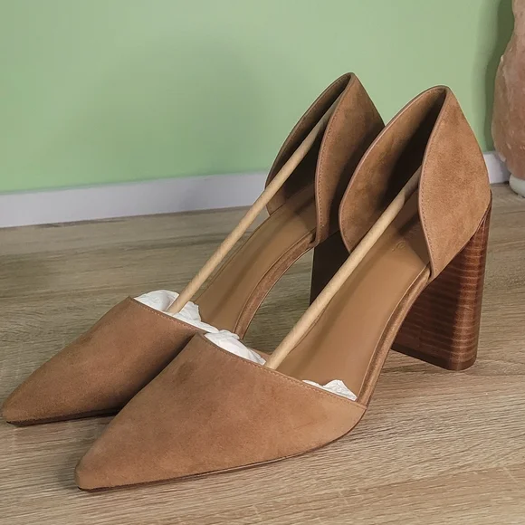 Vince Prim Leather Pump Tan Suede Chunky Heel Pointed Toe Classic 9.5 NWT - Picture 3 of 10